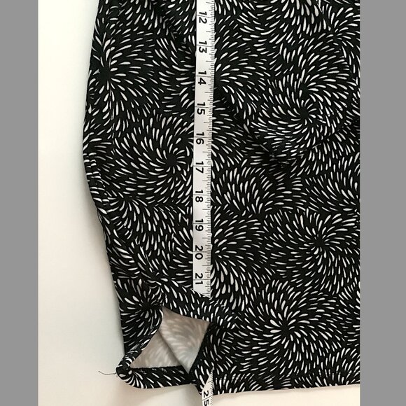 Talbots - Classic Black and White Abstract print long-sleeved Shirt, Petite M - Picture 5 of 8